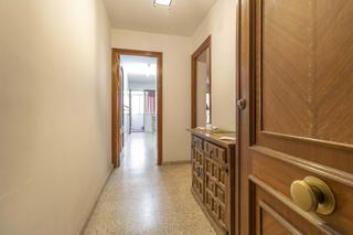 Pis en Santa Catalina. Piso en residencial con garaje a la venta en el centro de sevill