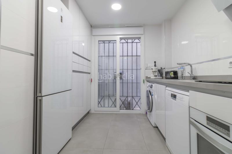 Foto 17e40665-5b52-42f3-a3c4-c20a74e4c5eb. Casa adossada amb aparcament a cerros de Montequinto Montequinto