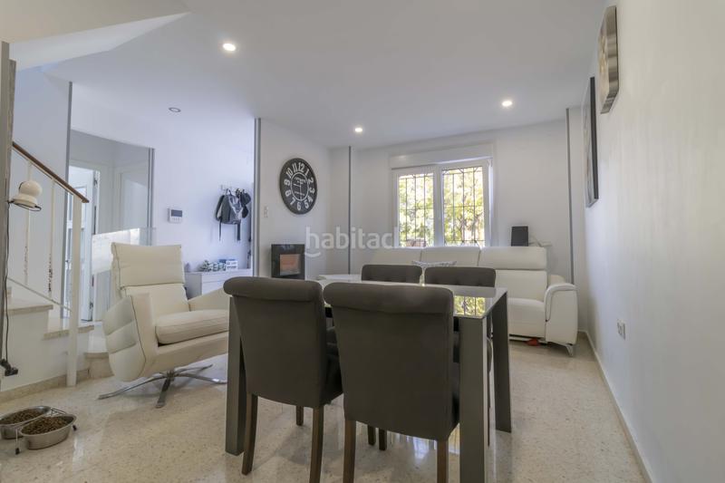 Foto 7beba835-cabc-428d-8a34-abaa0657362e. Casa adossada amb aparcament a cerros de Montequinto Montequinto