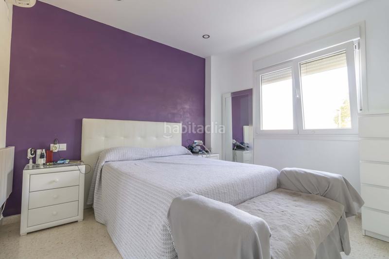 Foto 949c27a6-fc4f-4a03-b043-704ea774fe8a. Casa adossada amb aparcament a cerros de Montequinto Montequinto