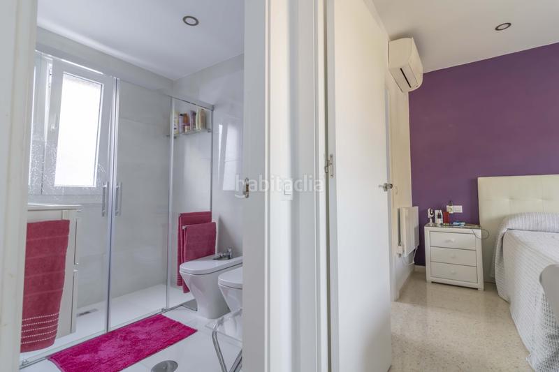 Foto c5afaed8-73ca-41c3-a5cd-92c407e57cbf. Casa adossada amb aparcament a cerros de Montequinto Montequinto