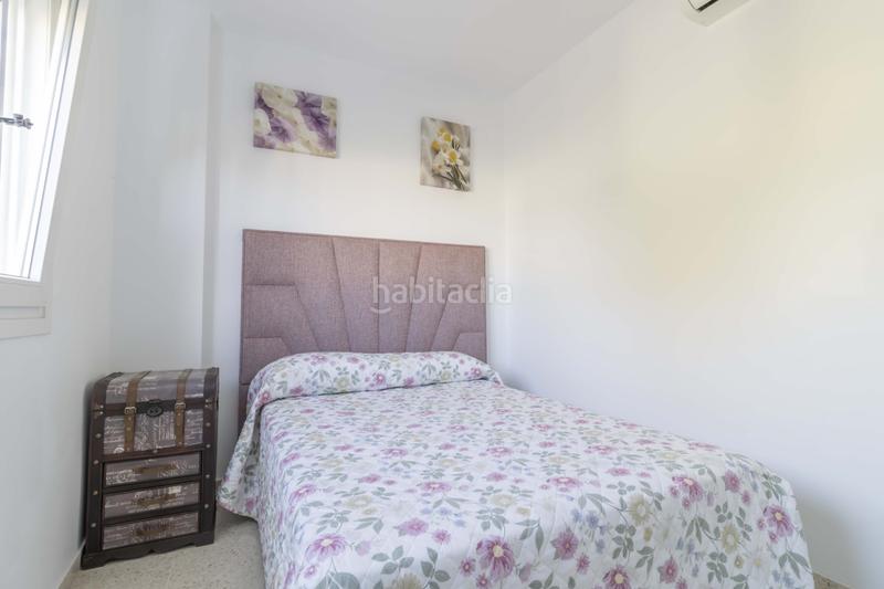 Foto edc663fd-8bf7-46e1-8051-65095cc4ae16. Casa adossada amb aparcament a cerros de Montequinto Montequinto