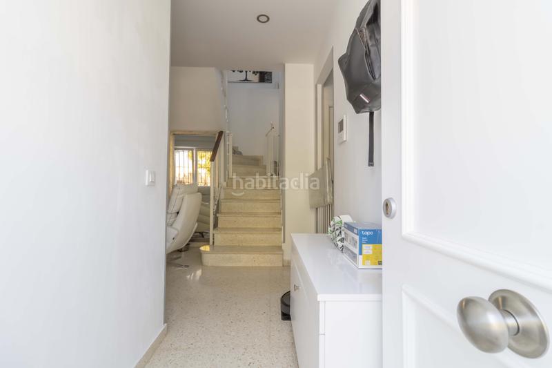 Foto f6f15327-78b4-485d-b862-6d5581b22a59. Casa adossada amb aparcament a cerros de Montequinto Montequinto