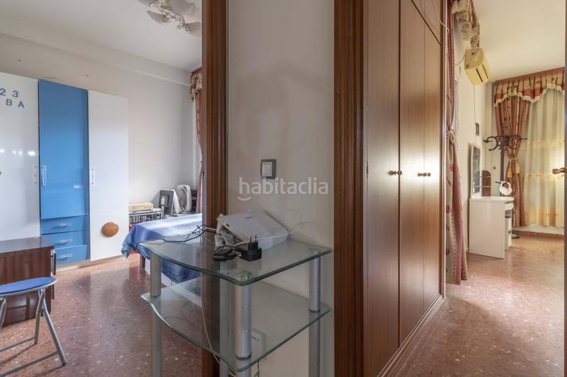 Foto 15467a32-5c00-4ad1-950c-88275e042842. Casa adossada a Palmete Sevilla