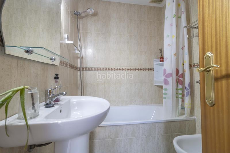 Foto 2ea9dd0c-42f9-47fb-8b5f-0b88f0617368. Casa adossada a Palmete Sevilla