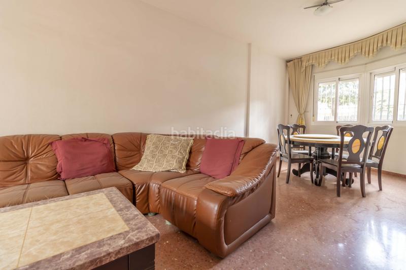 Foto 7af89665-9c83-4bbd-9343-f103c8e1c809. Casa adossada a Palmete Sevilla