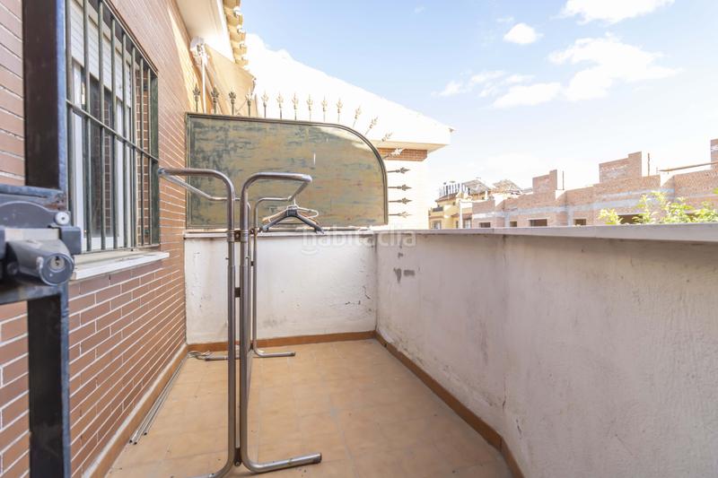 Foto 7c19daea-bc3a-48be-99ea-acb397fbc2bd. Casa adossada a Palmete Sevilla