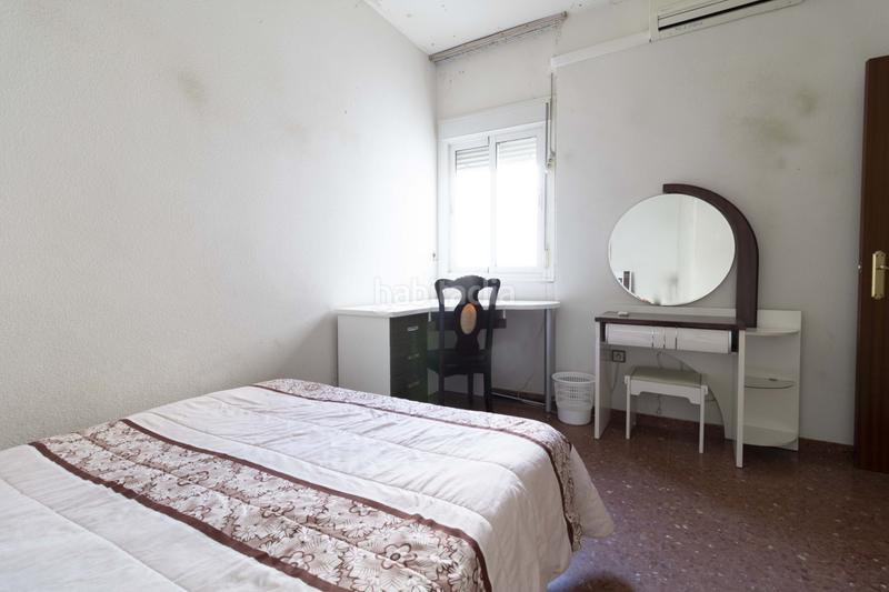 Foto 8100b11c-19fb-440b-8726-c9eb1e78b703. Casa adossada a Palmete Sevilla