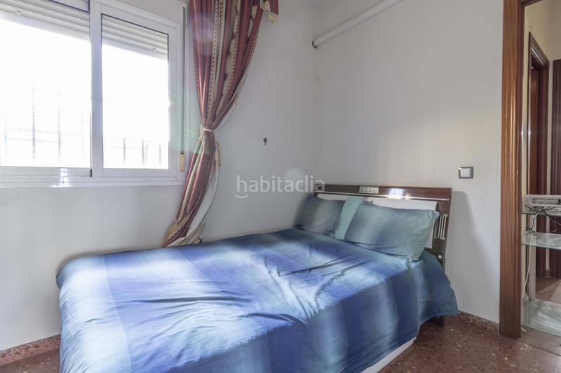 Foto b35a88d3-9f8e-4ae2-aa25-4ad495d6a3ca. Casa adossada a Palmete Sevilla