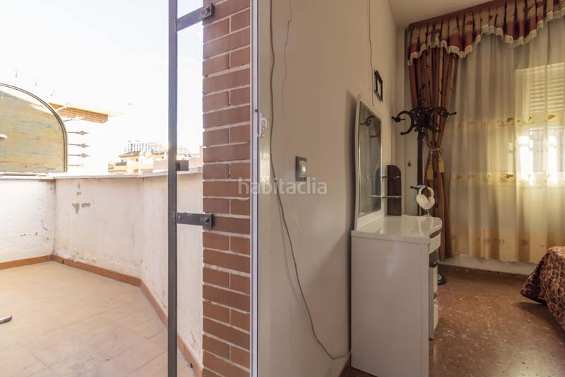 Foto f7fbf72a-395d-49e8-91ec-d7738e27937a. Casa adossada a Palmete Sevilla