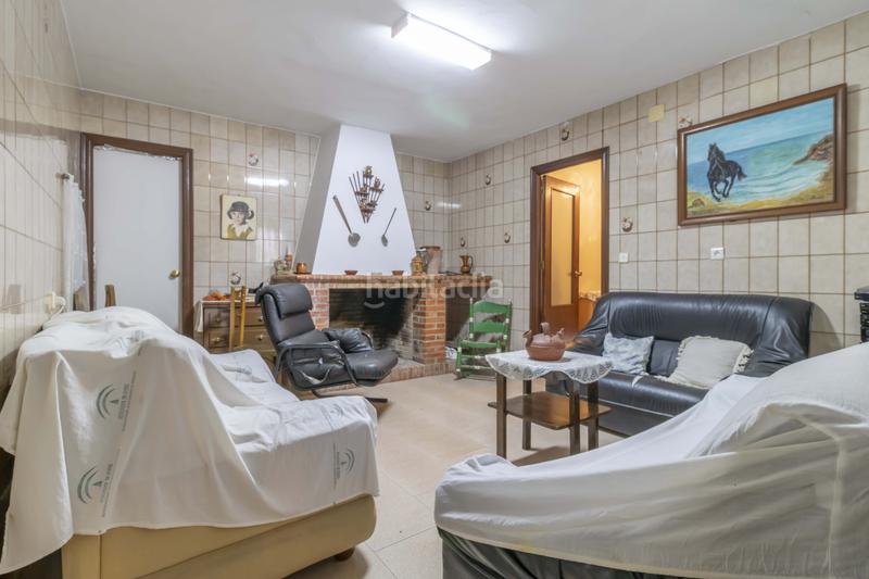 Foto f767c607-5a6d-49f4-a1c9-d14a4f95fb82. Casa adossada a Puebla de Guzmán