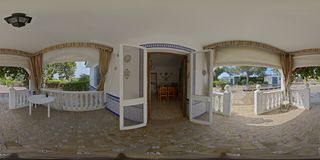 Casa en Viso del Alcor (El). Parcela de terreno urbano con chalet independiente con piscina p