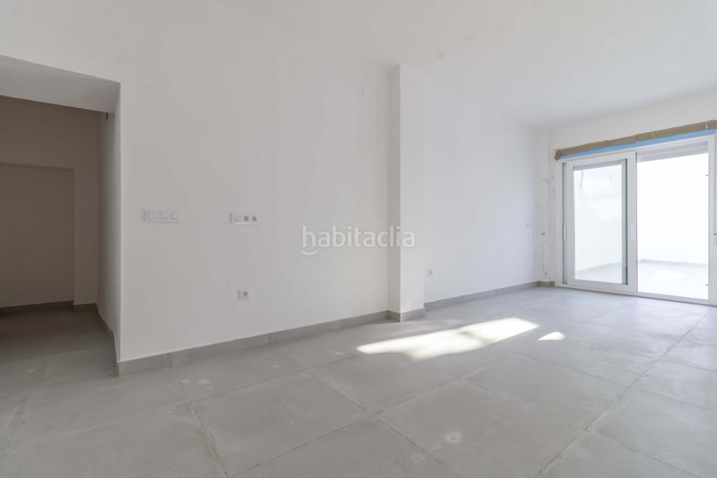 Foto ccc974df-bf05-44c8-8f47-6316dced28f5. Casa adossada a Salteras