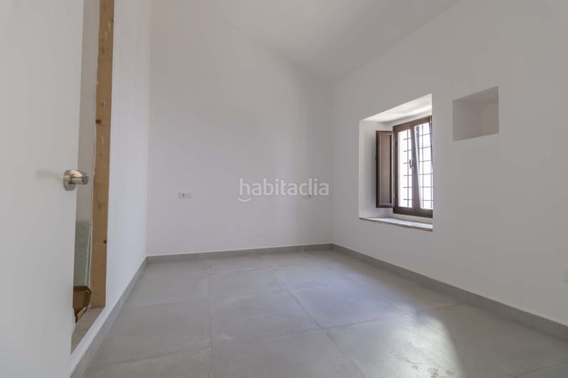 Foto ec5460ac-3cb3-43a7-b81f-d994491088f2. Casa adossada a Salteras