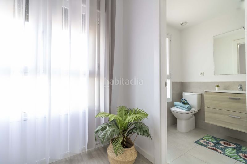 Foto 50a0ae49-993c-4093-b5a8-3f1cc548b402. Pis amb calefacció aparcament piscina a Torreblanca Sevilla
