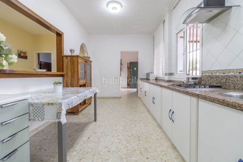Foto 4875e5d8-f721-4310-bf68-787d53a4b829. Casa amb piscina a Carmona