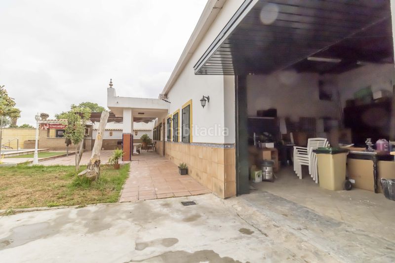 Foto 6a53369d-45ea-4f4f-803e-3f8b8ef73337. Casa amb piscina a Carmona