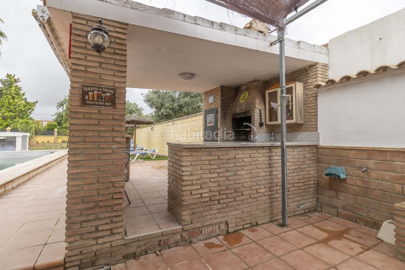 Foto 70710c93-bfa6-45a5-ab04-6467a4f07814. Casa amb piscina a Carmona