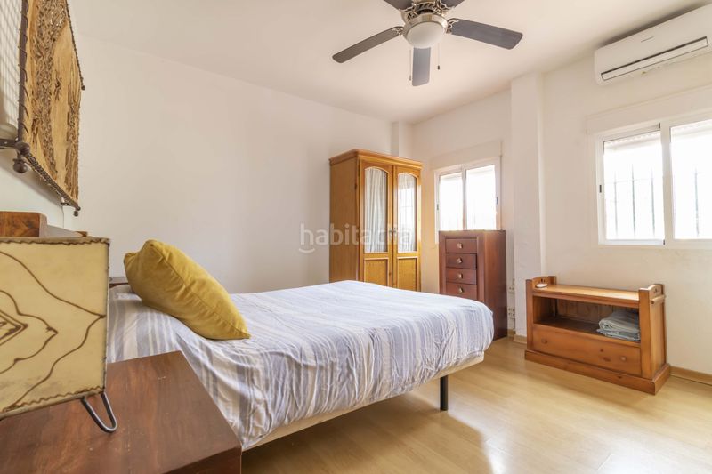 Foto b5546e66-633d-4897-991c-aeb43654d773. Casa amb piscina a Carmona