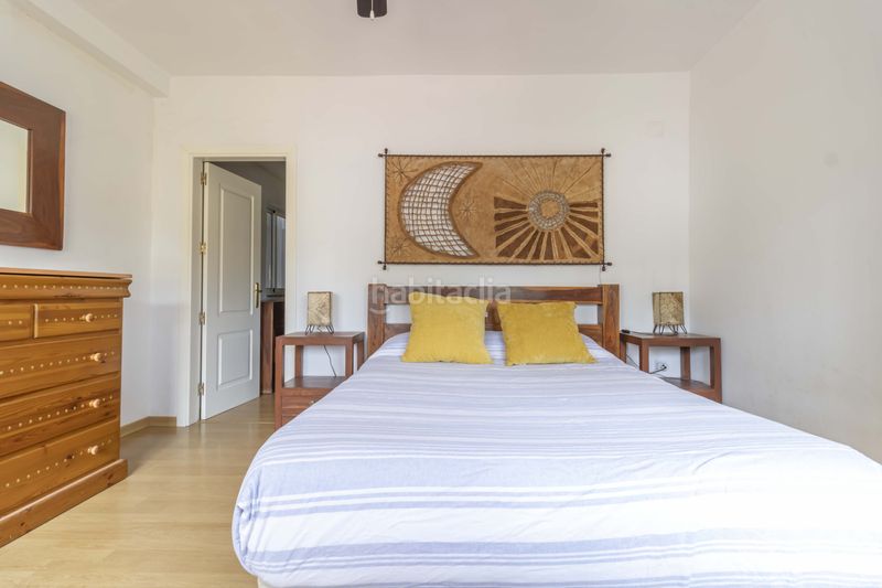 Foto b96cbd31-f3a4-4daa-9f98-40ae2ca09118. Casa amb piscina a Carmona