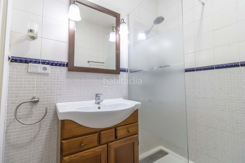 Foto cb2ec7f0-916b-4b8b-ab0e-e728992e2e83. Casa amb piscina a Carmona