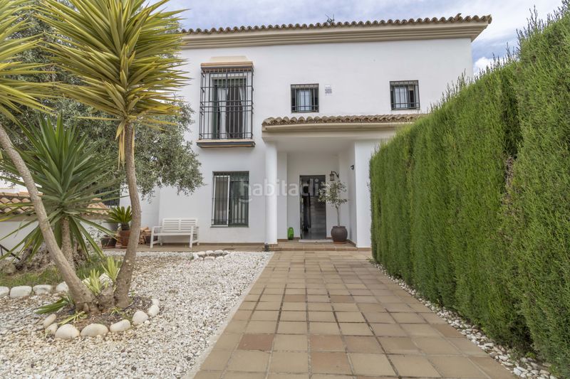 Foto 4cb07eeb-6a04-46b3-935b-1f80cda34464. Casa amb calefacció aparcament piscina a Olivar de Quintos Montequinto