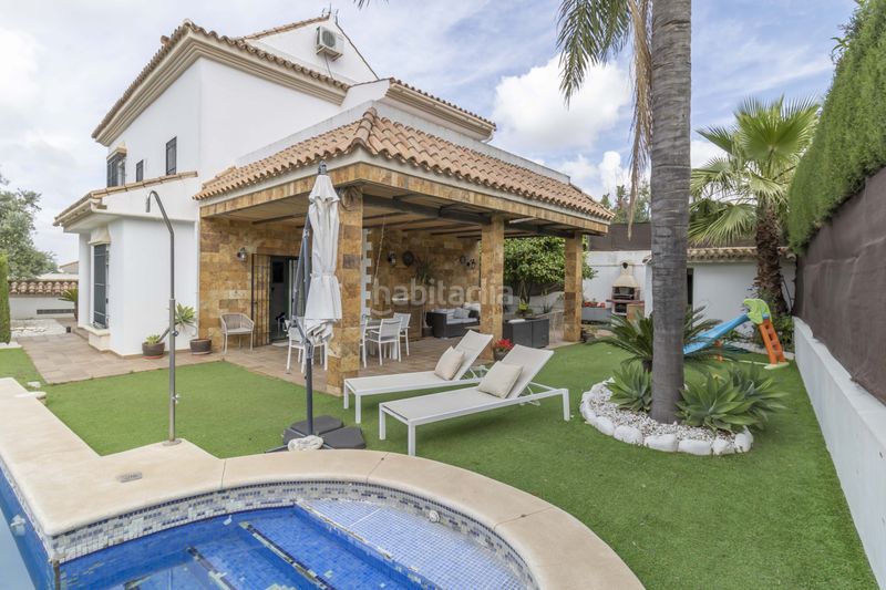 Foto dafaf9da-f0e4-463c-9d40-05b1506f1097. Casa amb calefacció aparcament piscina a Olivar de Quintos Montequinto