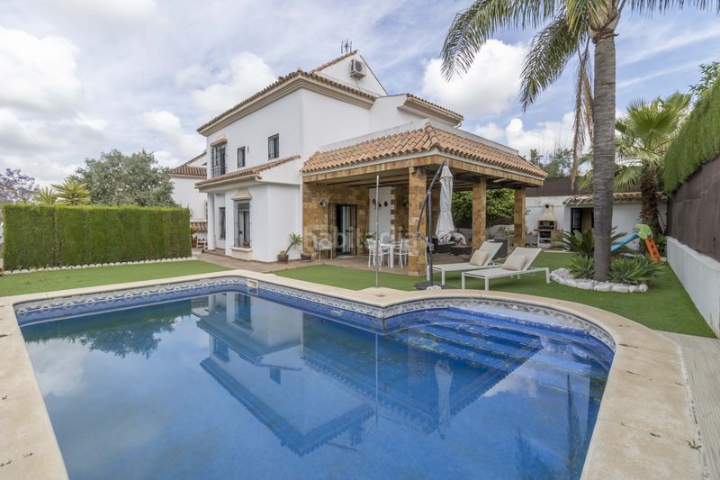 Foto e802f0b7-9892-4cfe-9e10-e3f8a9274e48. Casa amb calefacció aparcament piscina a Olivar de Quintos Montequinto