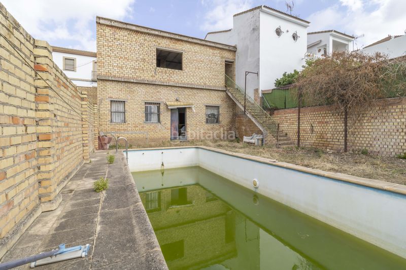 Foto af428ddd-7dcc-4d3c-b301-a92c3f020a03. Casa adossada amb aparcament piscina a Gerena