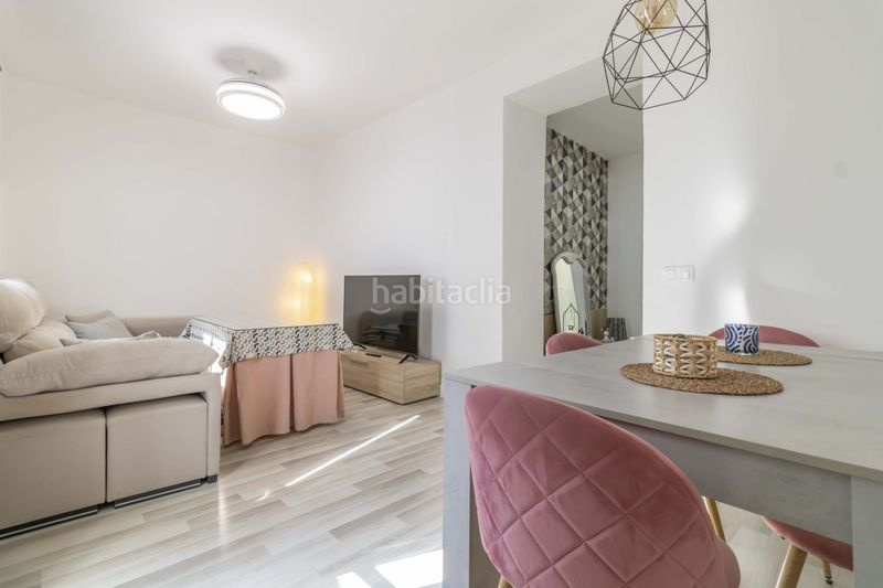 Foto 57e7a6df-ee18-47bd-bb8b-f2730edd925b. Casa adossada a Benacazón