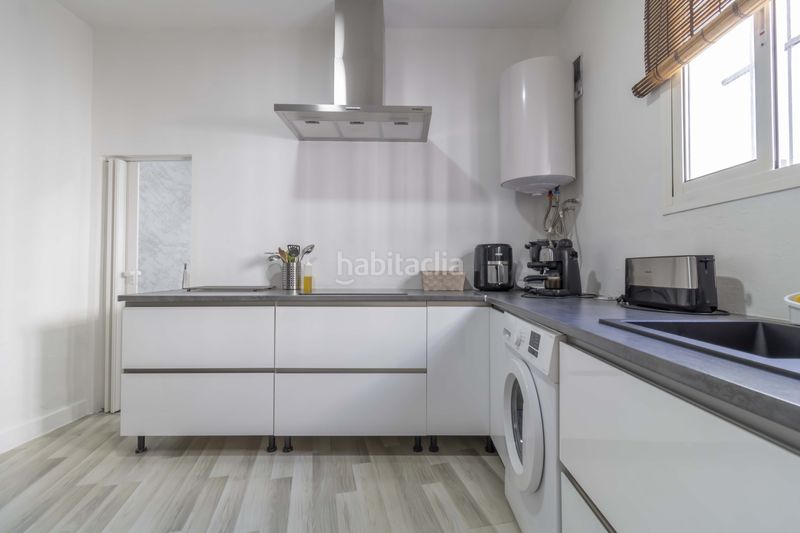 Foto aeedb62a-f33f-4de2-b1ff-d981a44b16b3. Casa adossada a Benacazón