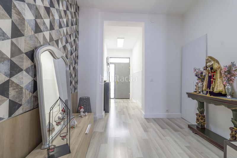 Foto c0fb3e01-968c-4567-a707-19a7a798161c. Casa adossada a Benacazón
