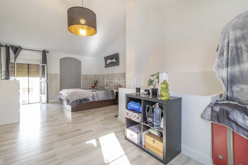 Foto e5bfac39-c9c8-4ba5-b78c-006f56ca17b2. Casa adossada a Benacazón