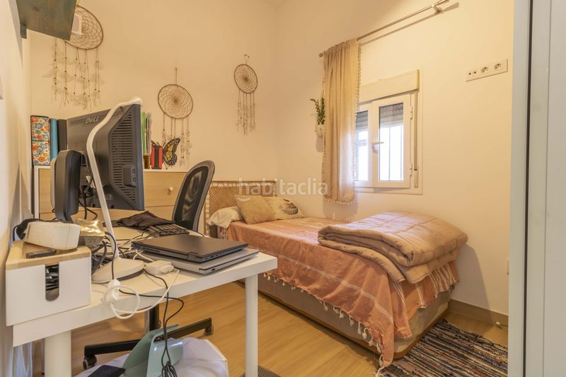 Foto a2d1693d-35c5-4490-8c60-9e0d9d984e9f. Casa aparellada amb aparcament piscina a Ciudad Jardín Sevilla