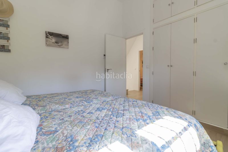 Foto bb164e92-154d-455f-92eb-dc13171e2a96. Casa aparellada amb aparcament piscina a Ciudad Jardín Sevilla