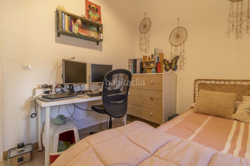 Foto c46f9916-0999-4160-a95e-5f388986f3c2. Casa aparellada amb aparcament piscina a Ciudad Jardín Sevilla