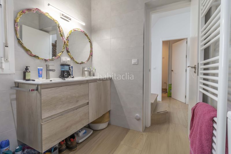 Foto d94f12a7-2213-4531-9bf2-dd4ff436d428. Casa aparellada amb aparcament piscina a Ciudad Jardín Sevilla