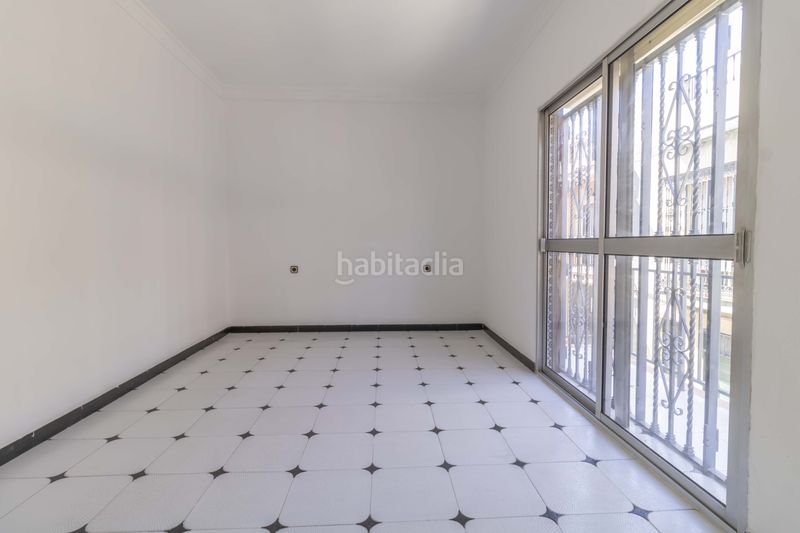 Foto 081cf0f3-17db-4696-a2fc-dd908a3a7cda. Casa adossada amb aparcament a Palmete Sevilla