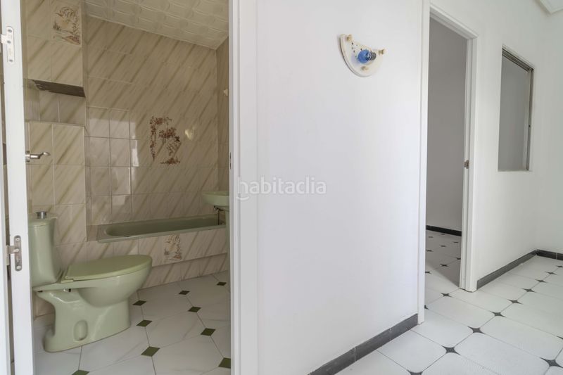 Foto 11edc6ed-a966-455d-9d75-951305706293. Casa adossada amb aparcament a Palmete Sevilla