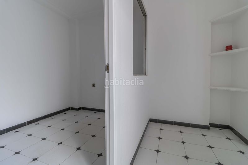 Foto 749730e1-cfab-4211-bc2d-4a3faa615886. Casa adossada amb aparcament a Palmete Sevilla