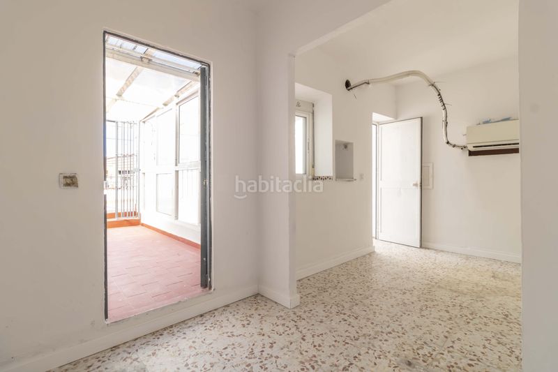 Foto 8e3166da-e6ab-4693-b779-45e8a7aac5ca. Casa adossada amb aparcament a Palmete Sevilla