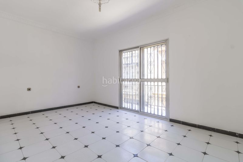 Foto bc59bed4-58d5-4f4f-896d-0d95455d38d1. Casa adossada amb aparcament a Palmete Sevilla