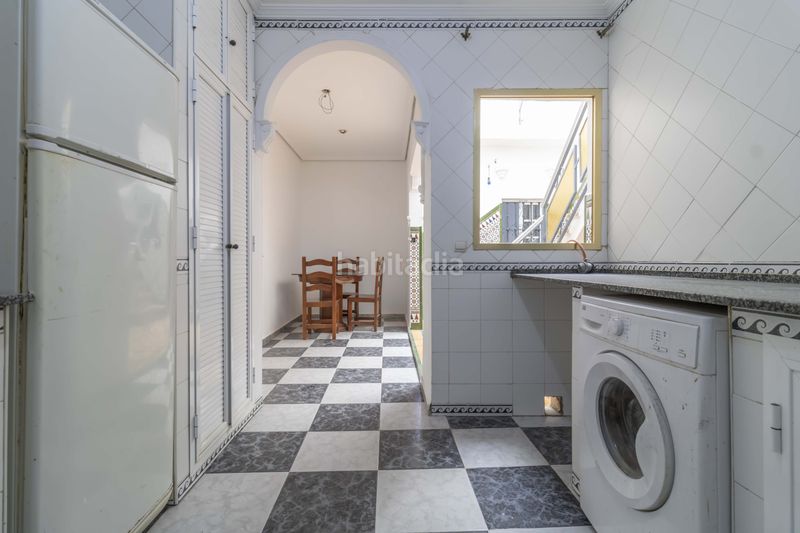 Foto ca84f853-c136-4211-9601-97fb6394e88a. Casa adossada amb aparcament a Palmete Sevilla
