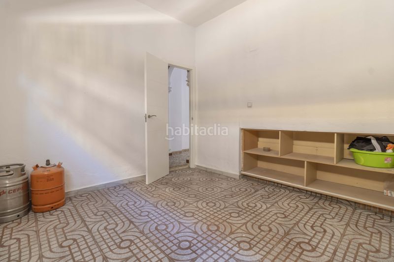 Foto ed7893e4-ca23-4444-8647-ca9518ef6c33. Casa adossada amb aparcament a Palmete Sevilla