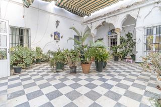 Reihenhaus in Viso del Alcor (El). Exclusiva vivienda estilo andaluz