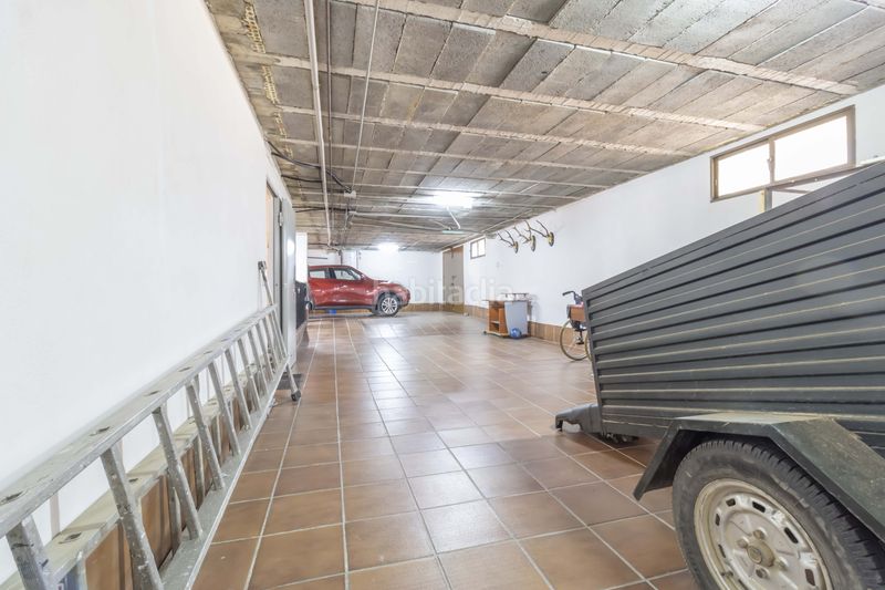 Foto 43f89cb0-4c40-4c3e-858f-85508dd63047. Casa amb aparcament piscina a Gines