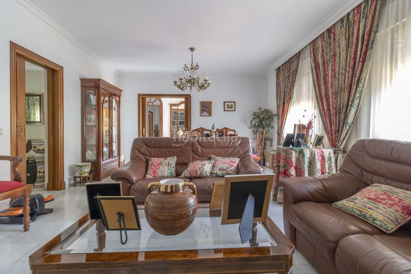 Foto 6d75d0ea-bdc8-4f77-9344-f3e9962b9976. Casa amb aparcament piscina a Gines