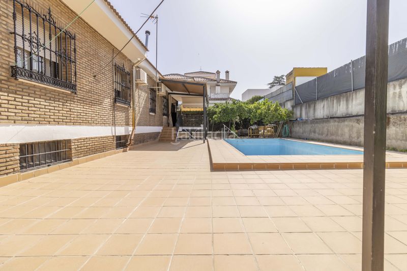 Foto 9f058a2b-9fa1-4897-bbb0-a1bfa48109b0. Casa amb aparcament piscina a Gines