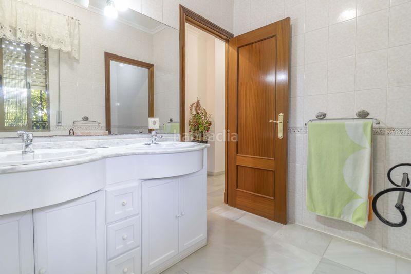 Foto d928f022-721c-494e-b174-6fcf4acf1d19. Casa amb aparcament piscina a Gines