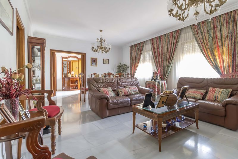 Foto f261bff3-0377-4f70-8f9f-540a50680ec4. Casa amb aparcament piscina a Gines